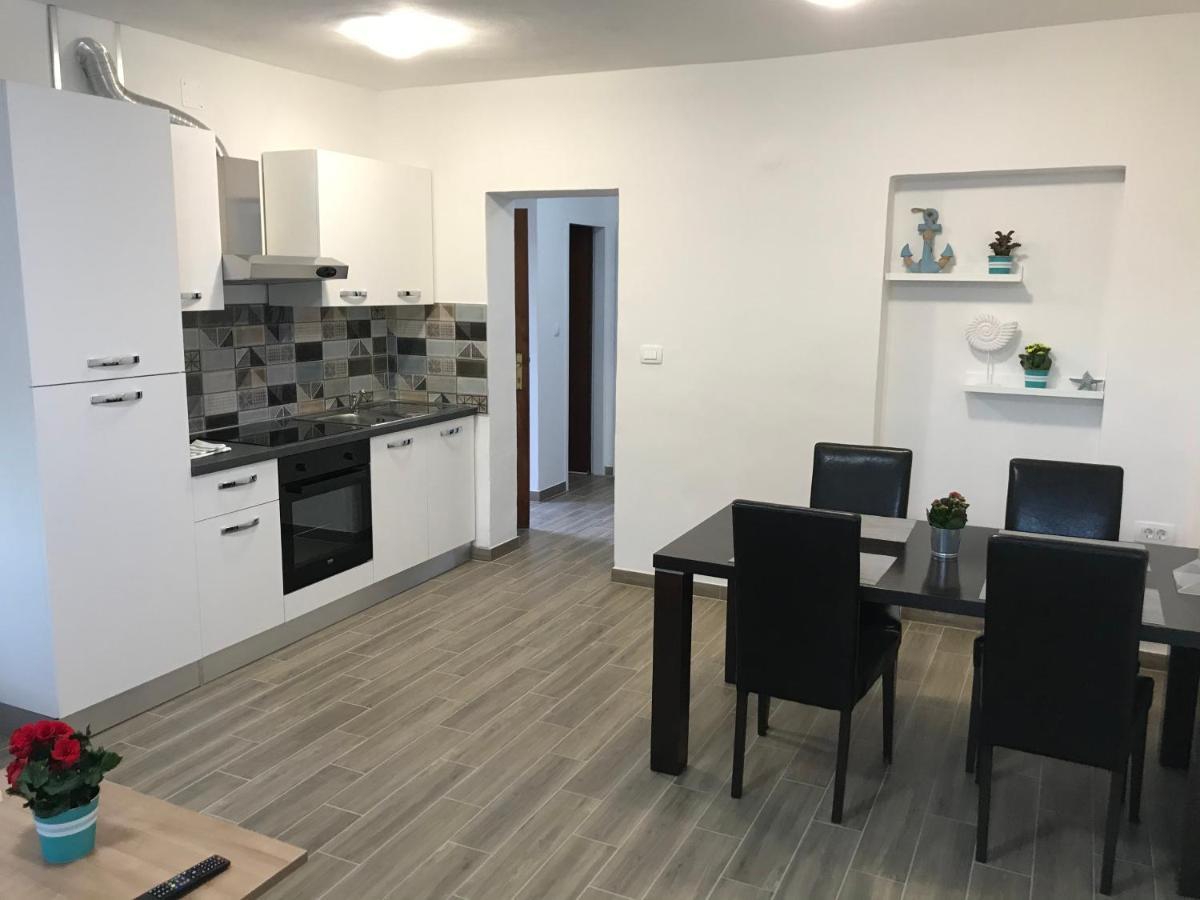 Apartments Lena Baška Zewnętrze zdjęcie