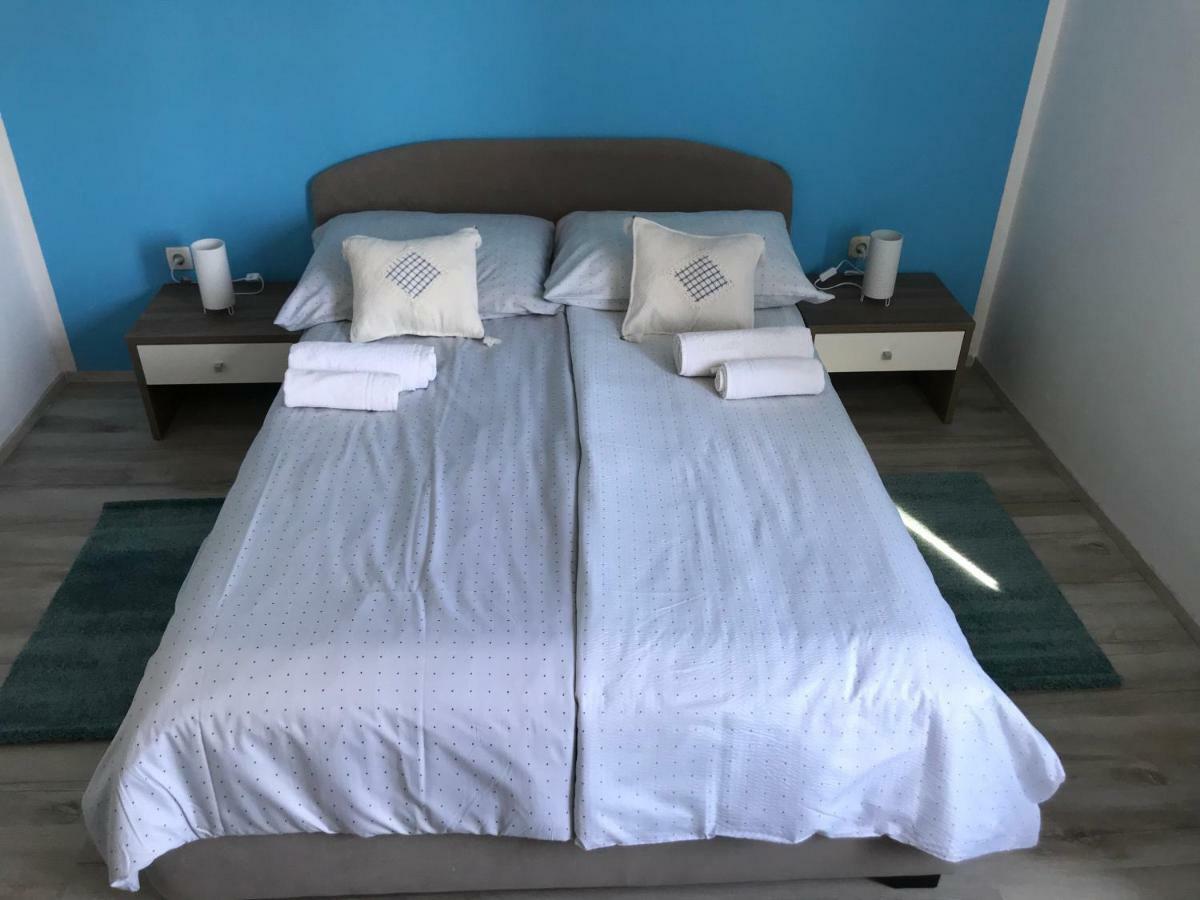 Apartments Lena Baška Zewnętrze zdjęcie